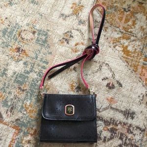 Guess crossbody purse